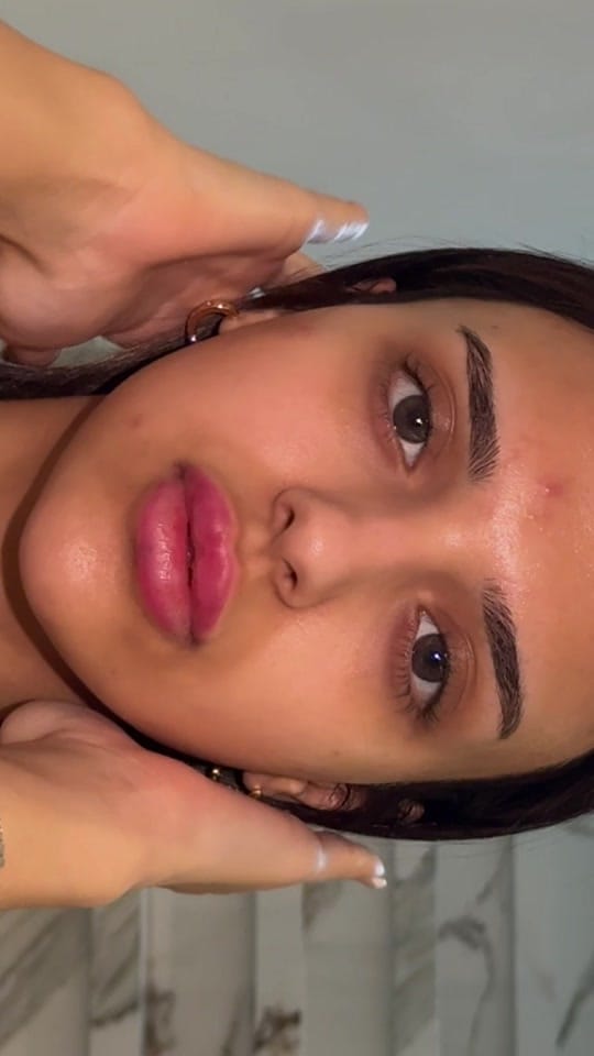 Post 9 by makeupnuku on TikTok (video)