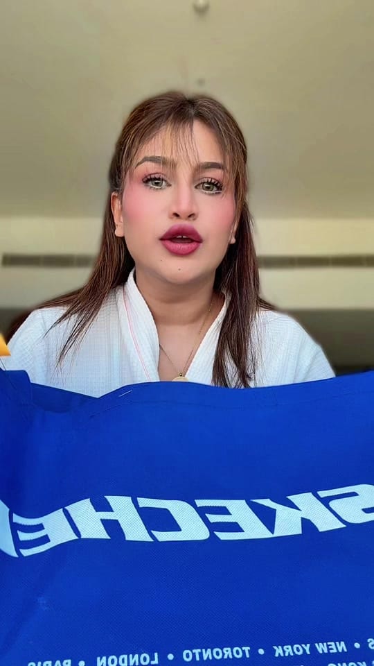 Post 5 by Thebeautybarbiiie on TikTok (video)