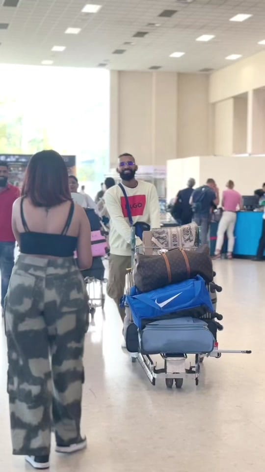 Post 10 by Vindy_Piyaratne on TikTok (video)