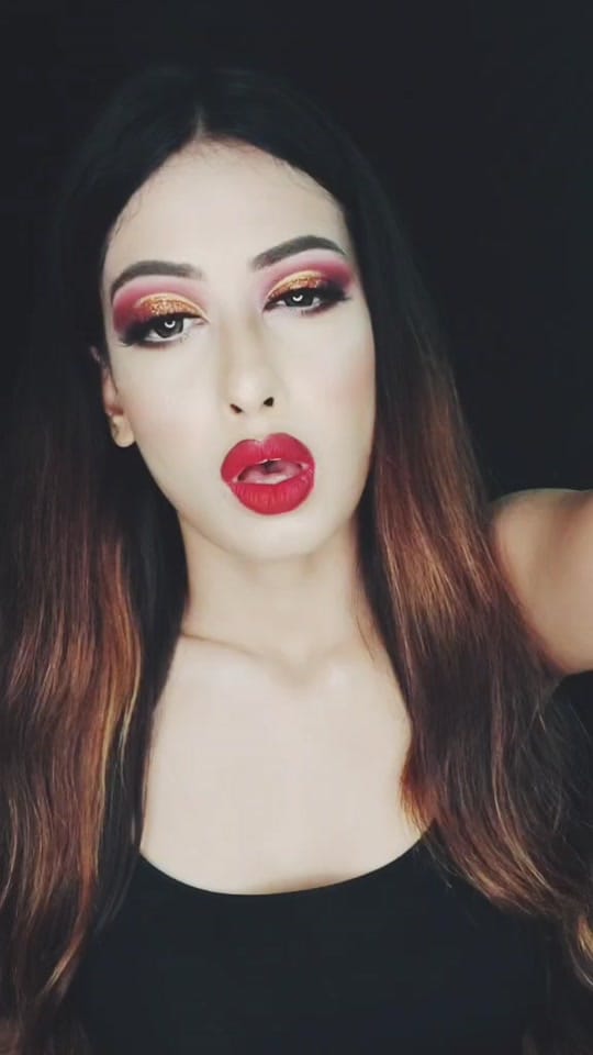 Post 6 by parulsainimakeovers on TikTok (video)