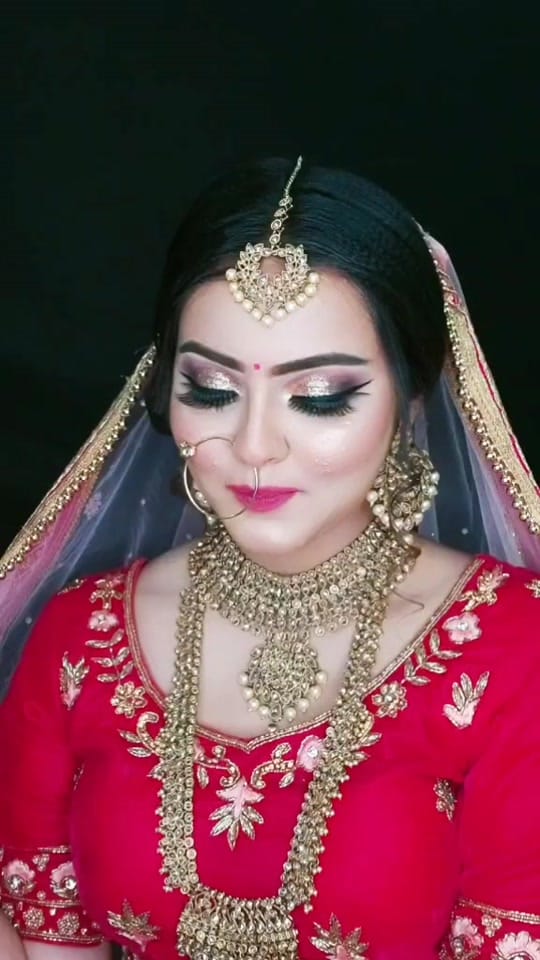 Post 8 by parulsainimakeovers on TikTok (video)