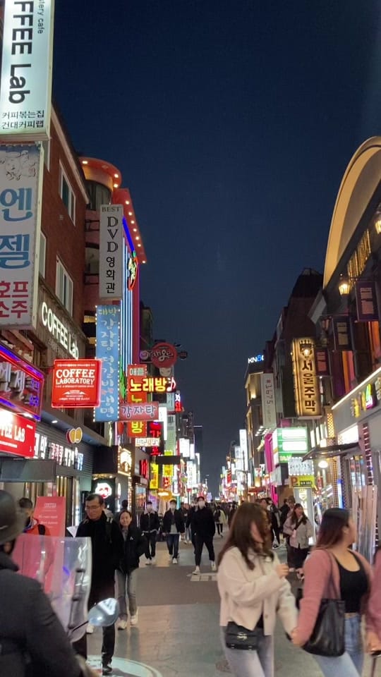 Post 2 by Amer0606 on TikTok (video)