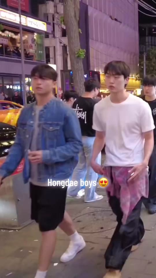 Post 3 by KOREAN EUPHORIA on TikTok (video)