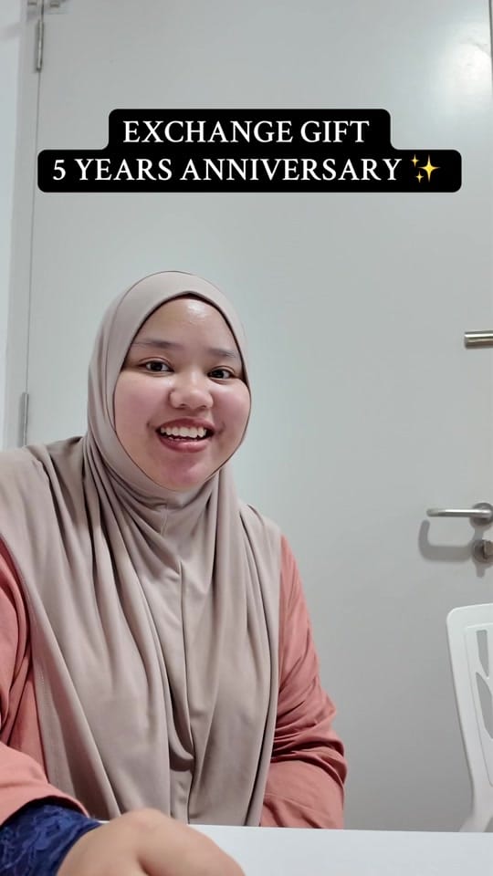 Post 2 by Eylia Aimizyan Qistina on TikTok (video)