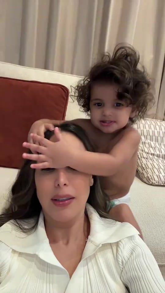 Post 1 by Nazaninfara on TikTok (video)
