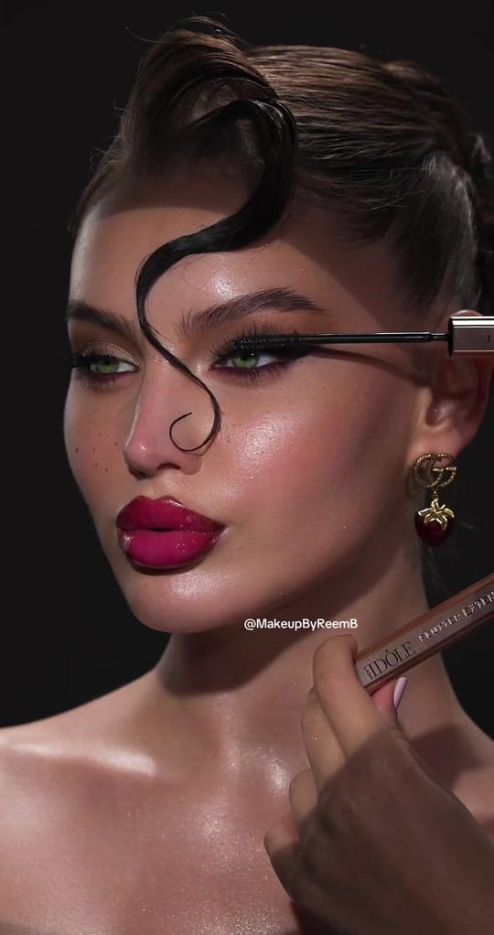 Post 2 by Reem Bayumi | Makeup Artist on TikTok (video)