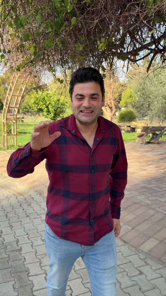 Post 9 by Eser Bilen on TikTok (video)