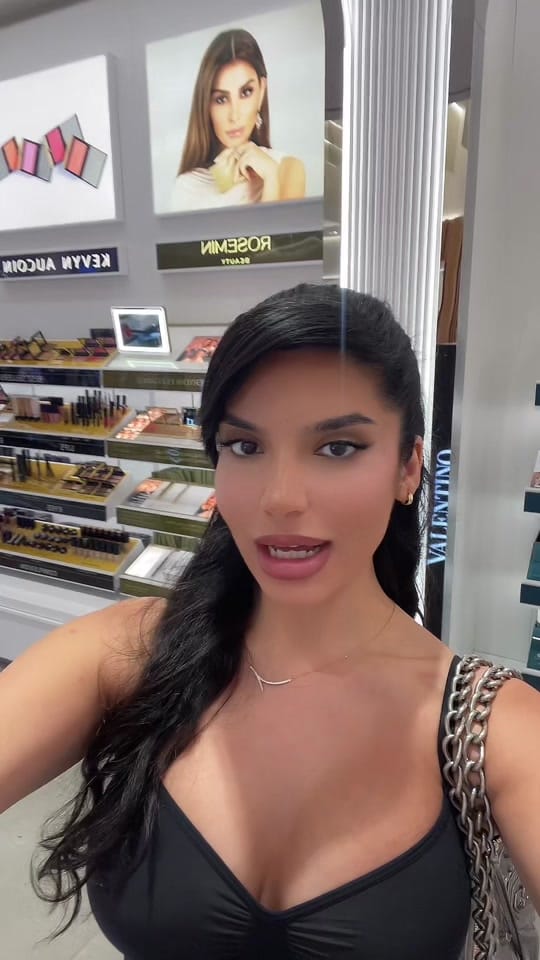 Post 8 by bina_mua on TikTok (video)