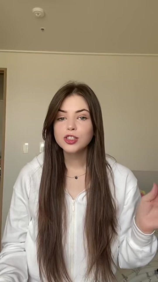 Post 1 by 에밀리 | Emily on TikTok (video)