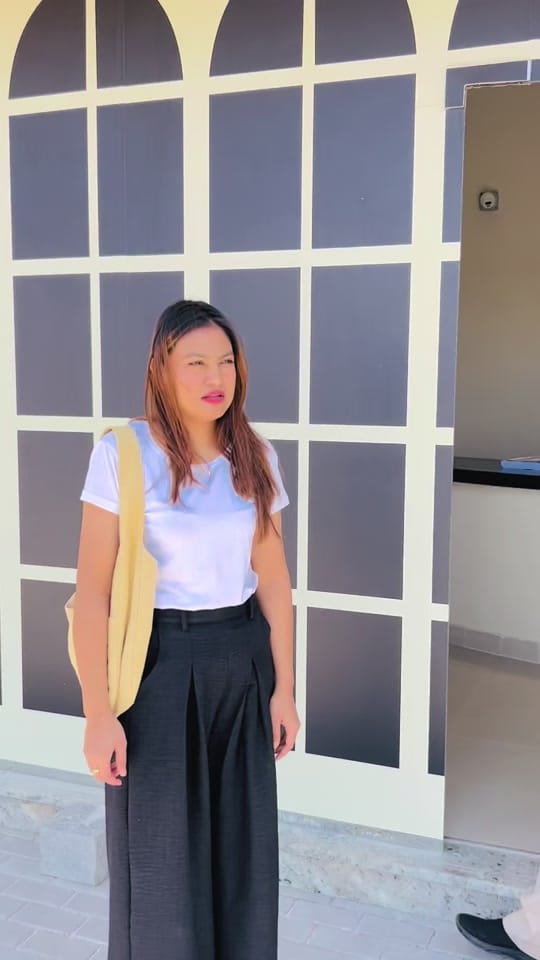 Post 1 by Lolla Makeup Artist on TikTok (video)