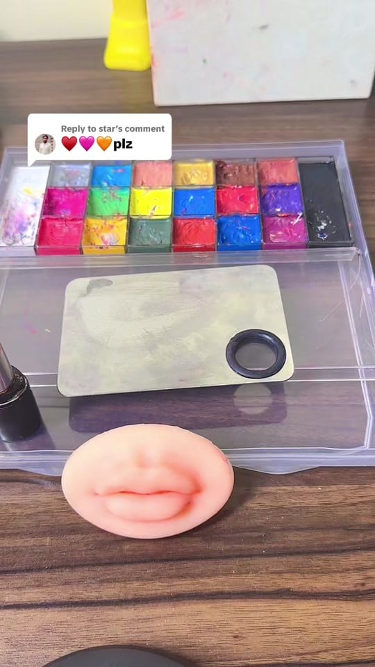 Post 9 by Makeup Artist | Nadia zarif on TikTok (video)