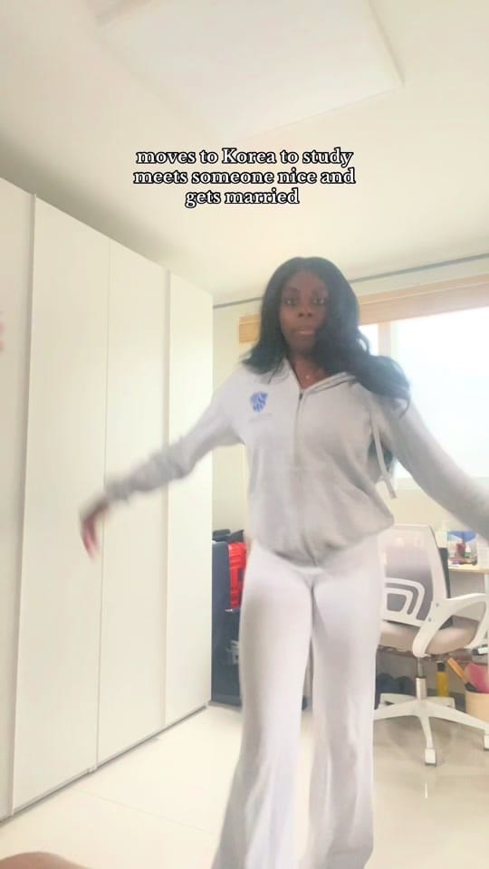 Post 6 by May in April on TikTok (video)