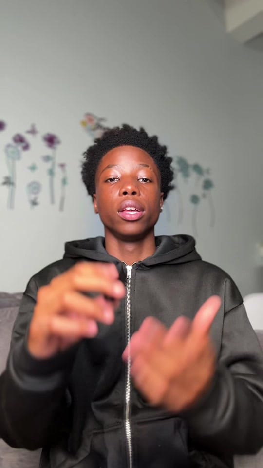 Post 3 by 𝗔𝘀𝗮𝗻𝗱𝗮Tech on TikTok (video)