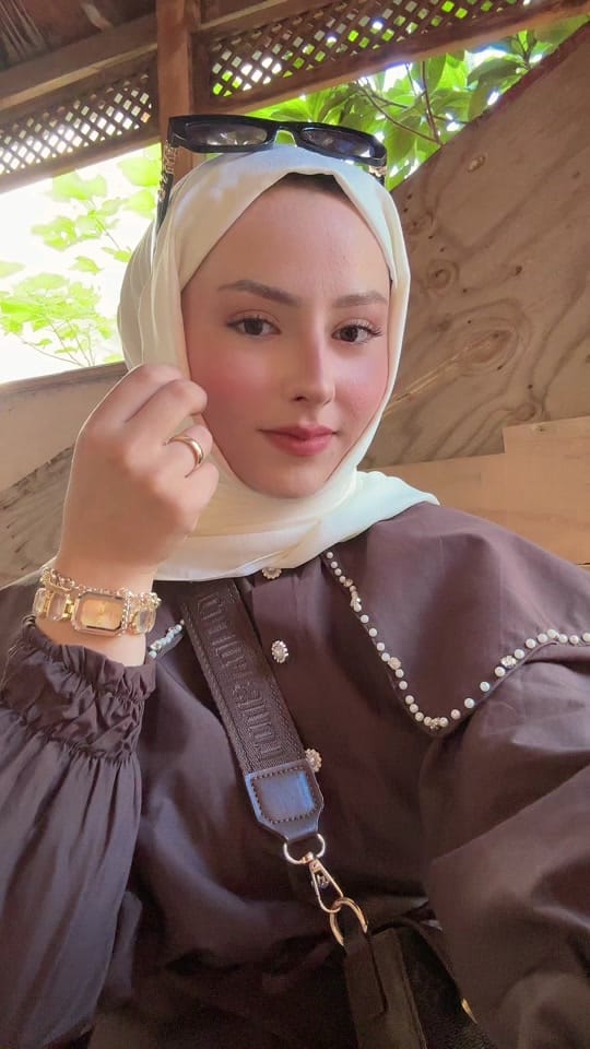 Post 4 by aysenurkc0634 on TikTok (video)