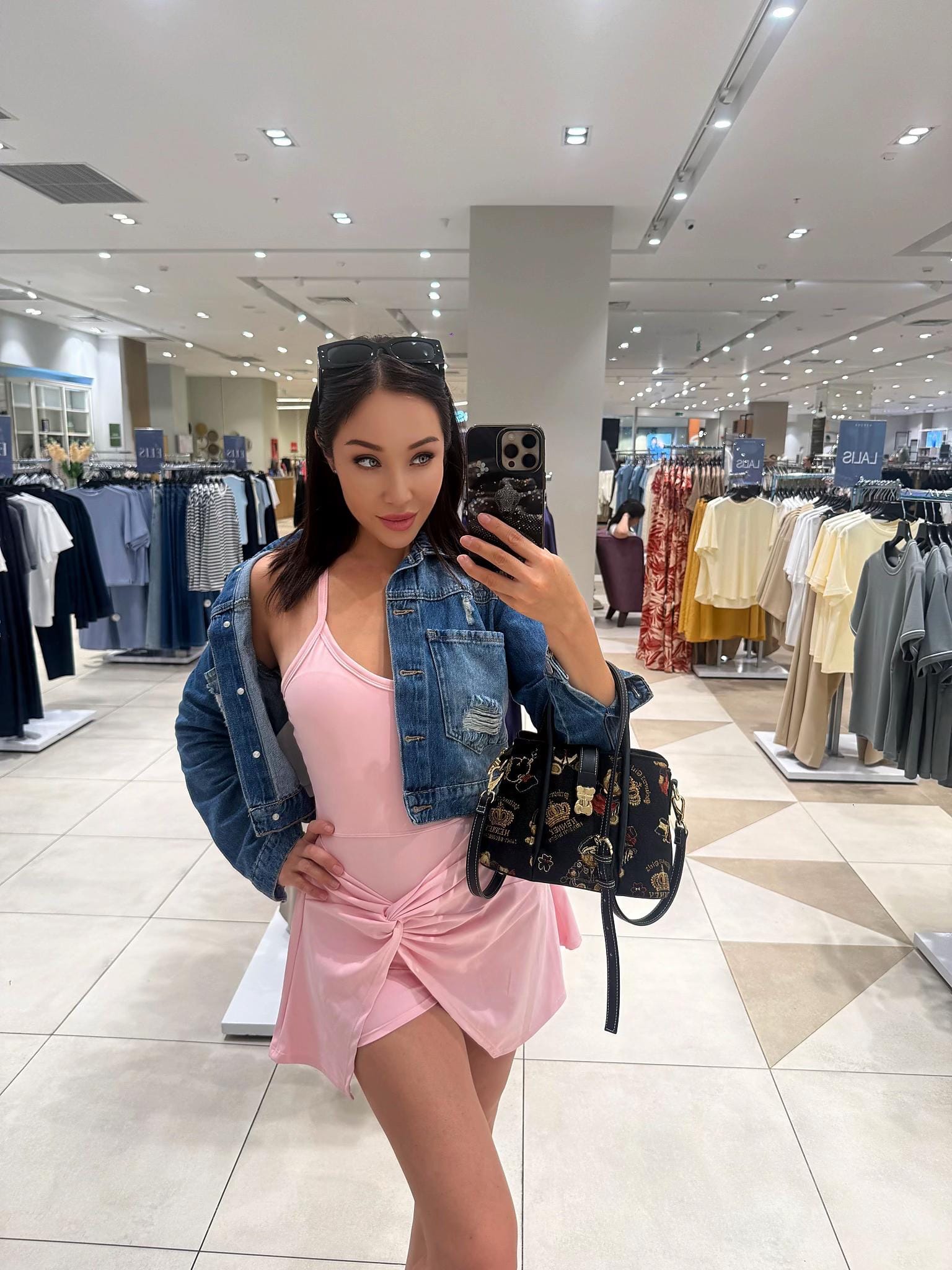 Post 4 by Kami on TikTok (video)