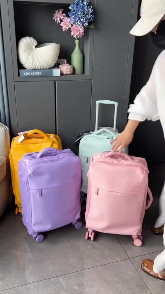 Post 7 by Tas Travel Lipat on TikTok (video)