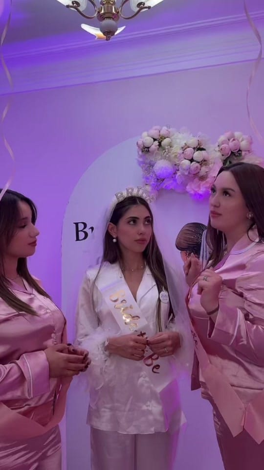 Post 6 by Touch By Houda 💄🇩🇿🇮🇶 on TikTok (video)