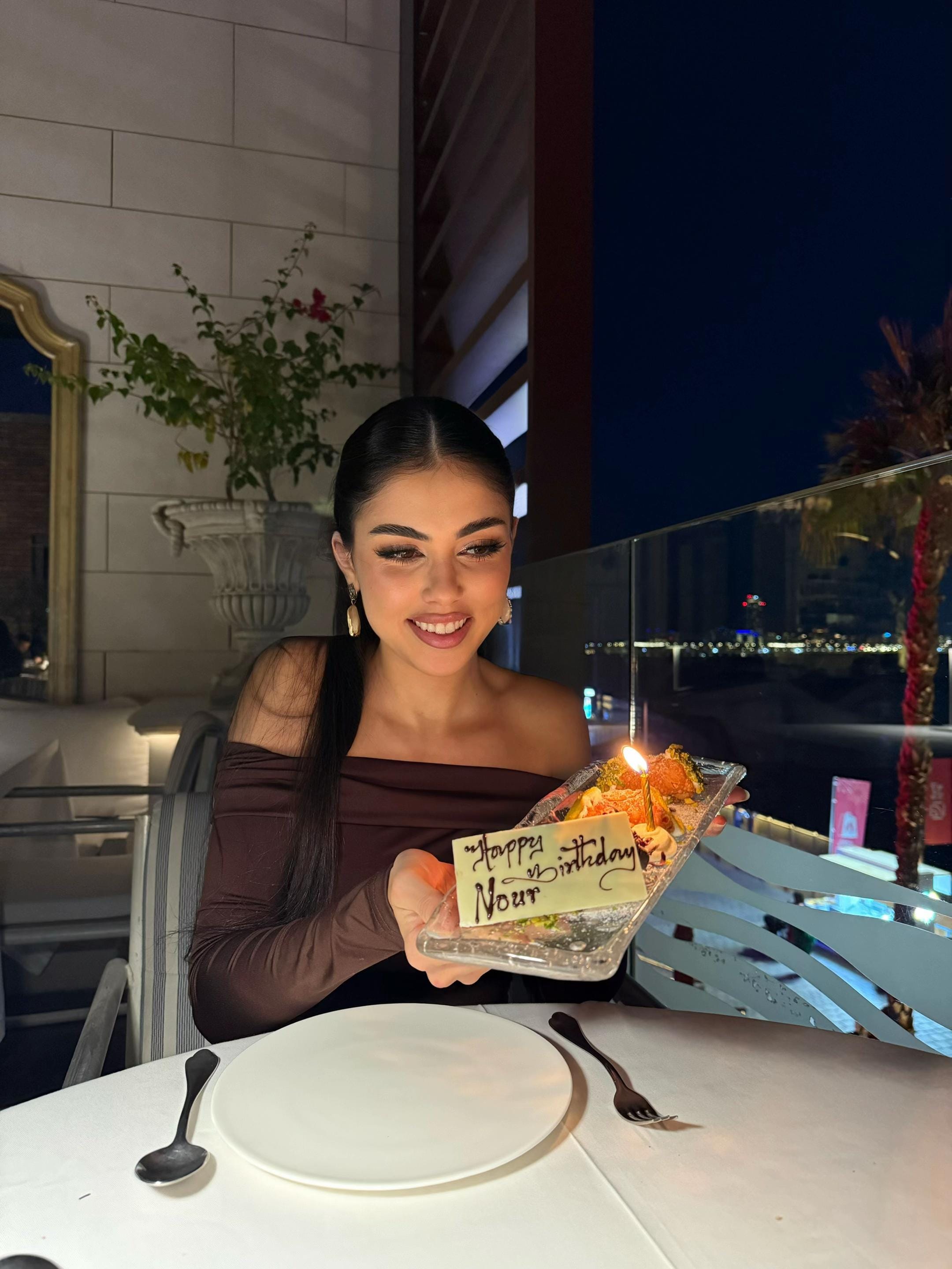 Post 9 by Touch By Houda 💄🇩🇿🇮🇶 on TikTok (video)