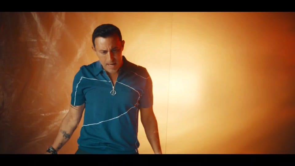 Post 1 by Mustafa Sandal on TikTok (video)