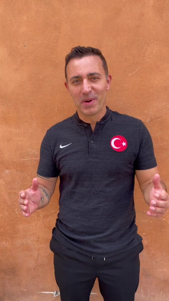 Post 6 by Mustafa Sandal on TikTok (video)