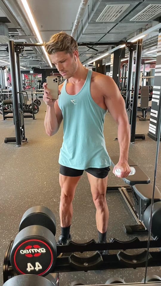 Post 1 by Henry Dean on TikTok (video)