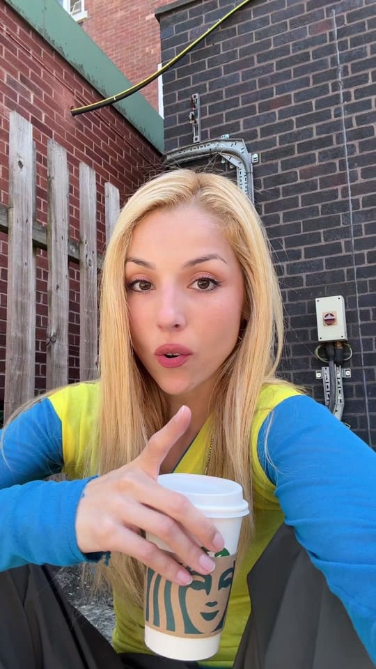 Post 2 by Viviana Casanova on TikTok (video)