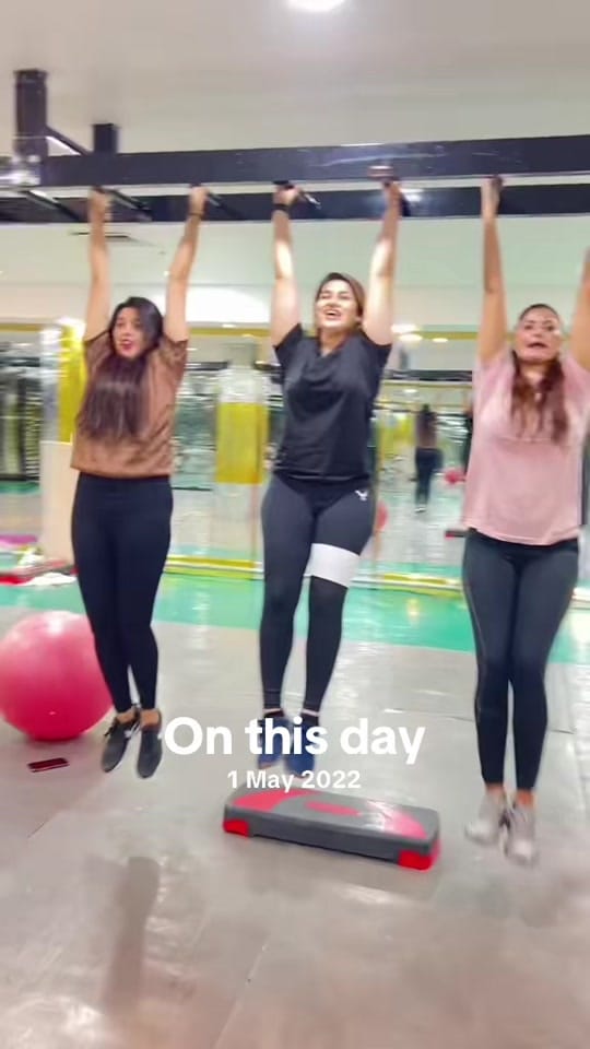 Post 2 by AMNA KHAN FITNESS on TikTok (video)