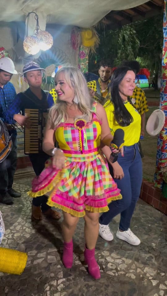 Post 6 by Àdila Santana on TikTok (video)