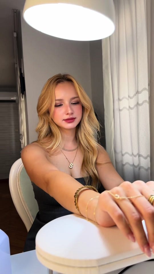 Post 10 by Stylene on TikTok (video)