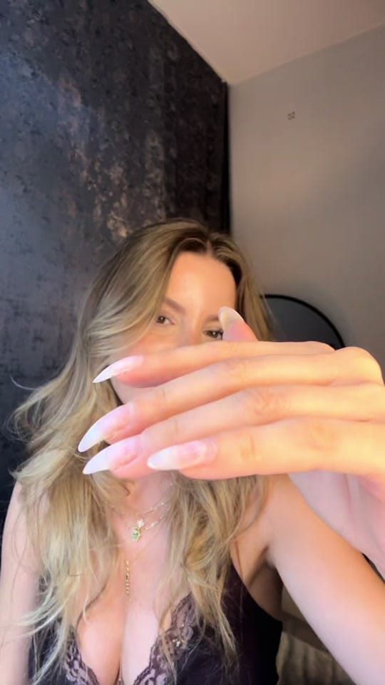 Post 1 by Stylene on TikTok (video)