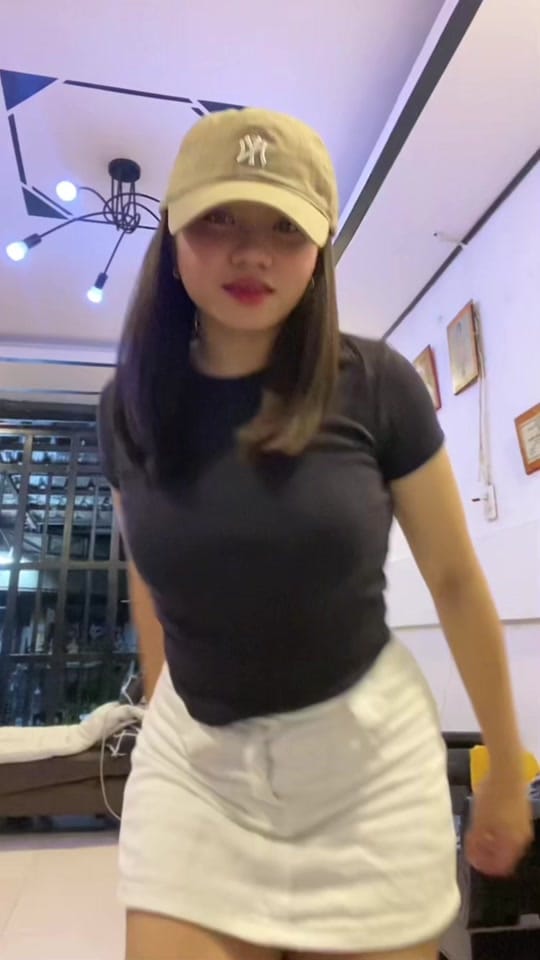 Post 10 by Cas on TikTok (video)