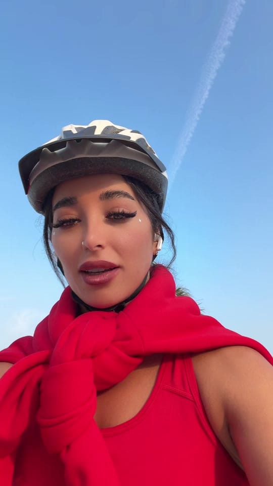 Post 1 by atefe on TikTok (video)