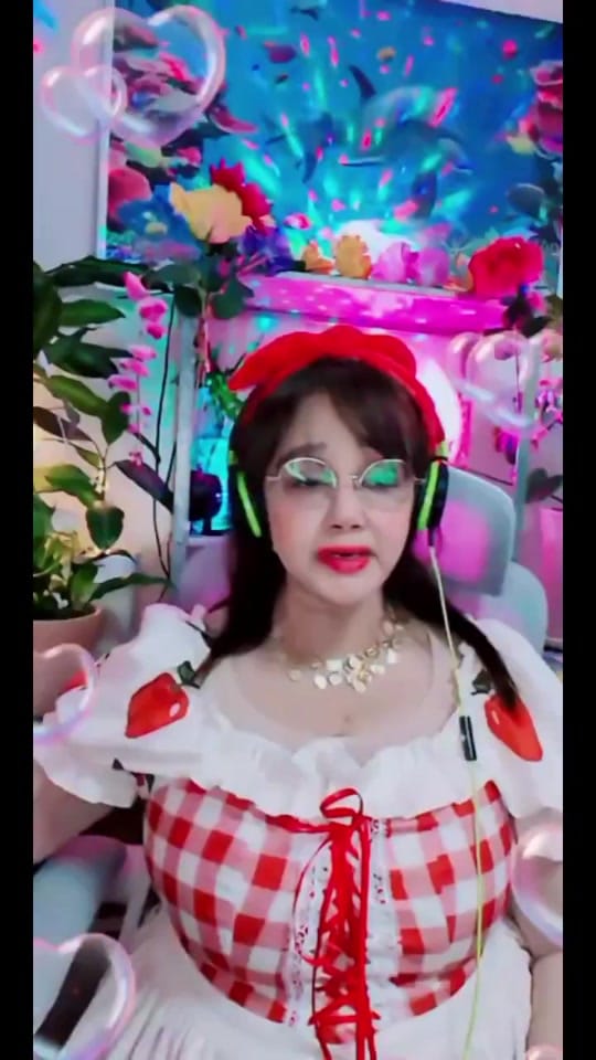 Post 7 by @aiko168552888 on TikTok (video)
