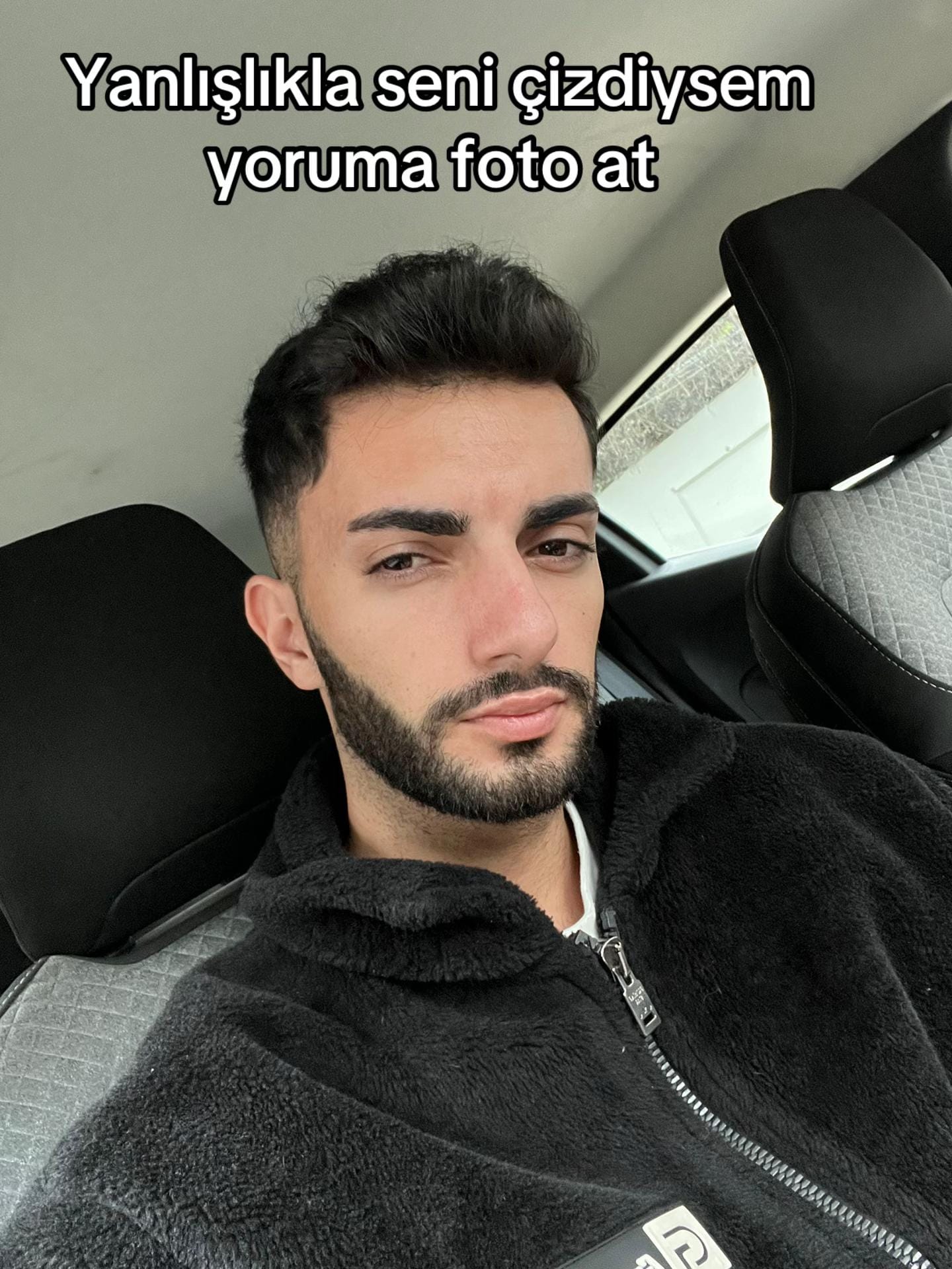 Post 1 by Art des on TikTok (video)