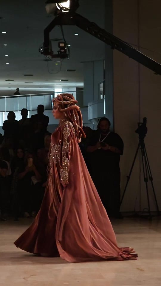 Post 9 by Nidua Gelinlik on TikTok (video)