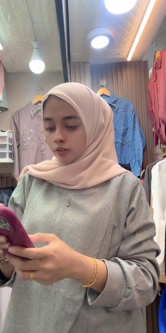Post 5 by Indah Butterfly Style on TikTok (video)