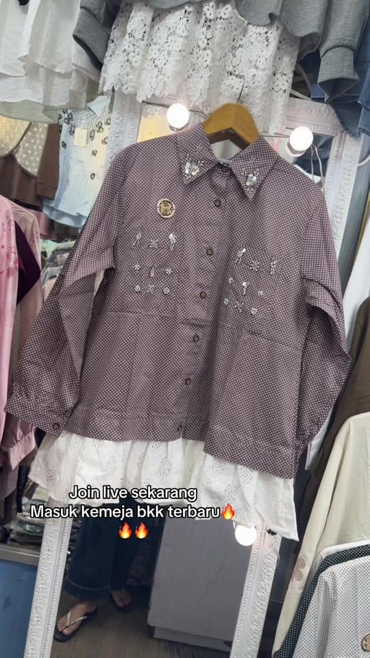 Post 7 by Indah Butterfly Style on TikTok (video)