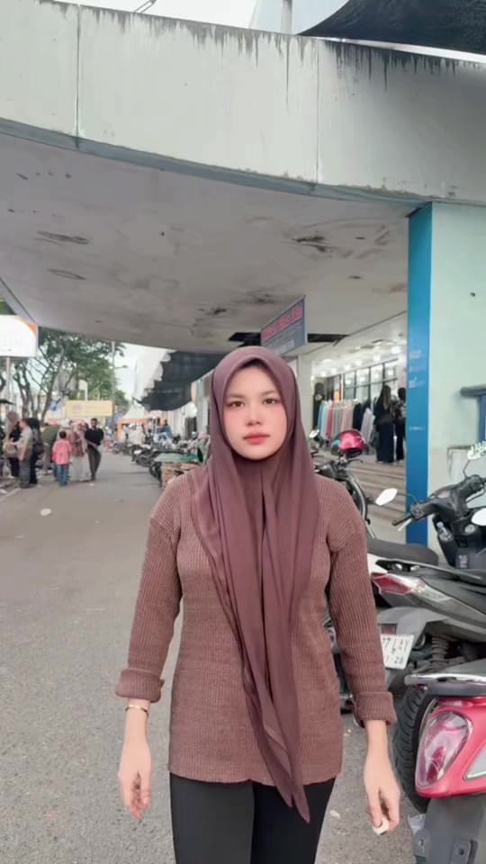 Post 8 by Indah Butterfly Style on TikTok (video)