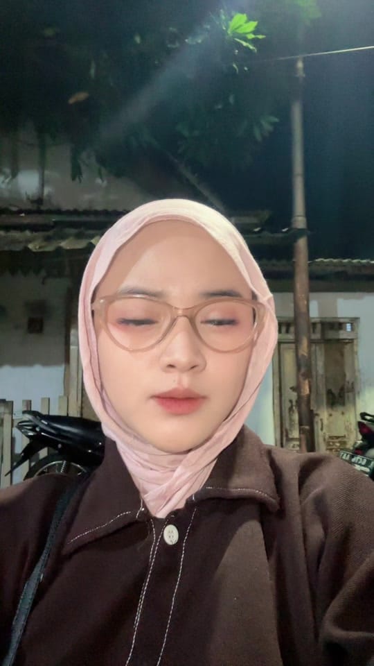 Post 9 by zee and see on TikTok (video)