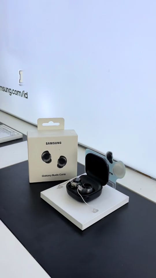 Post 3 by SAMSUNG PREMIUM STORE on TikTok (video)