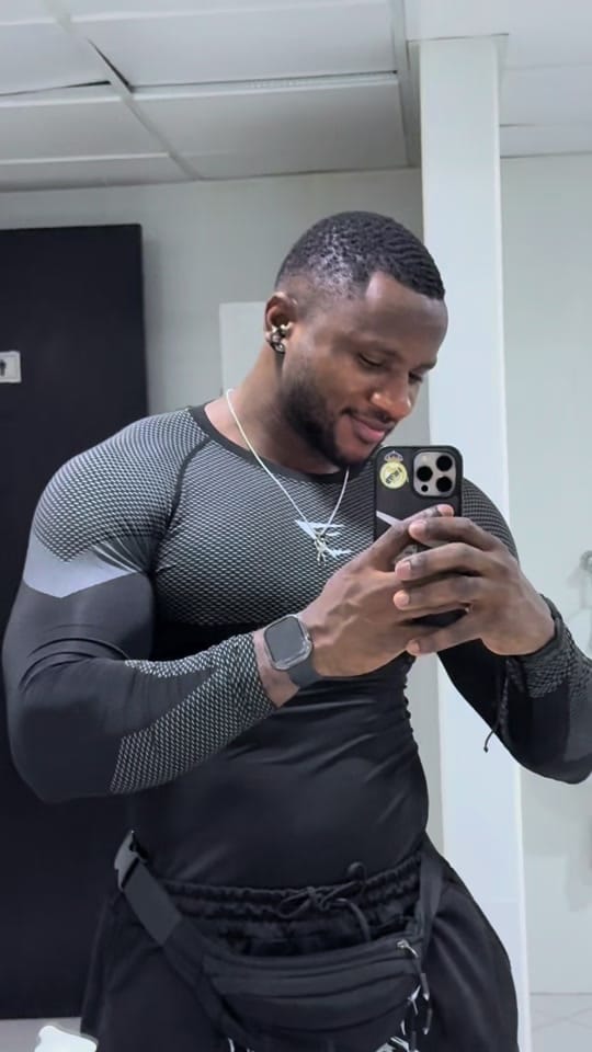 Post 7 by Ababi Achille 🇨🇩🇦🇪 on TikTok (video)