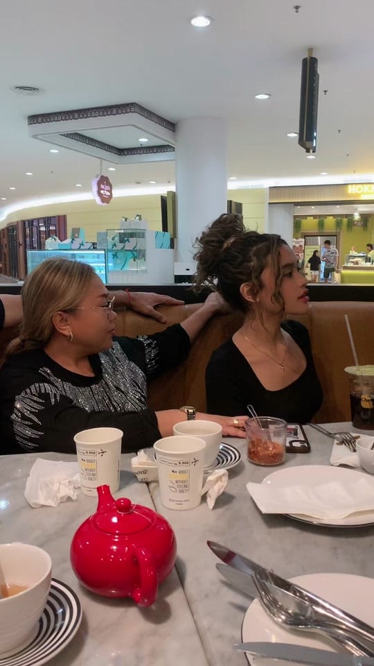 Post 10 by Eva Gonzalez on TikTok (video)