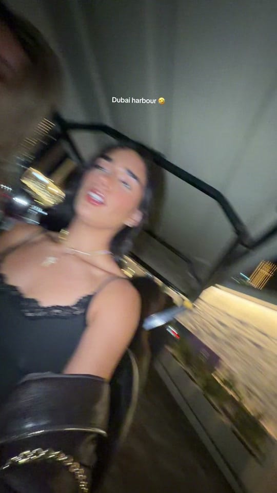 Post 6 by marianaguemez on TikTok (video)