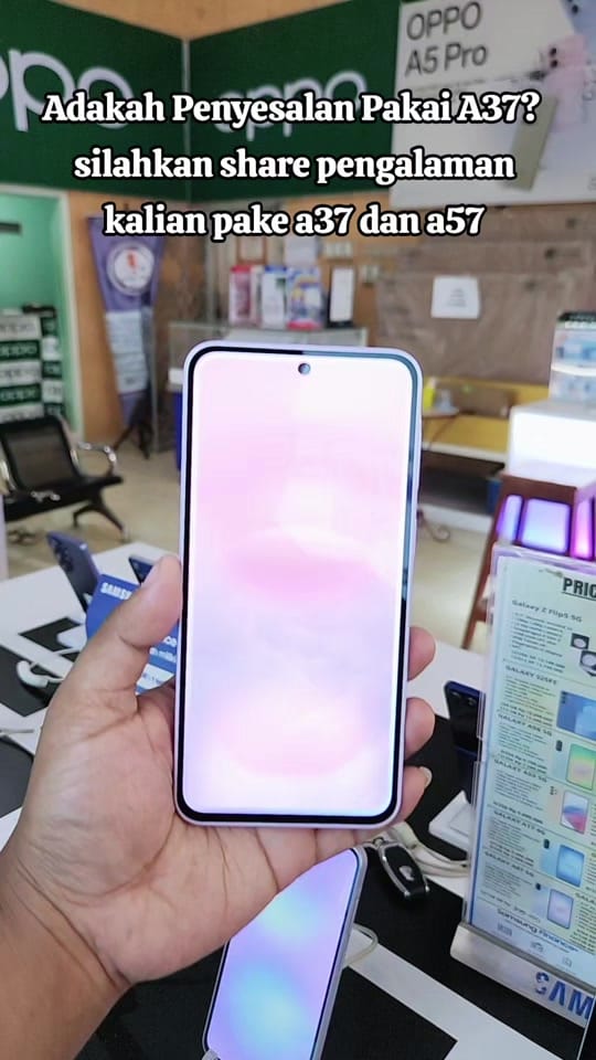 Post 3 by Samsung Store Sidareja on TikTok (video)