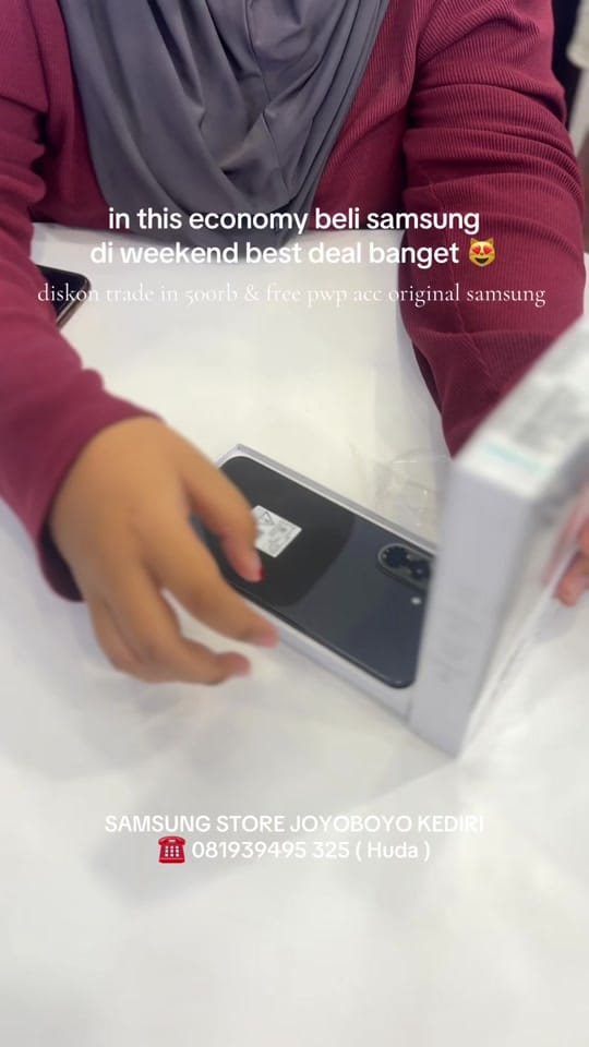 Post 3 by SAMSUNG STORE KEDIRI on TikTok (video)