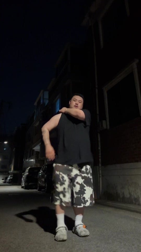 Post 2 by Jungjebbie on TikTok (video)