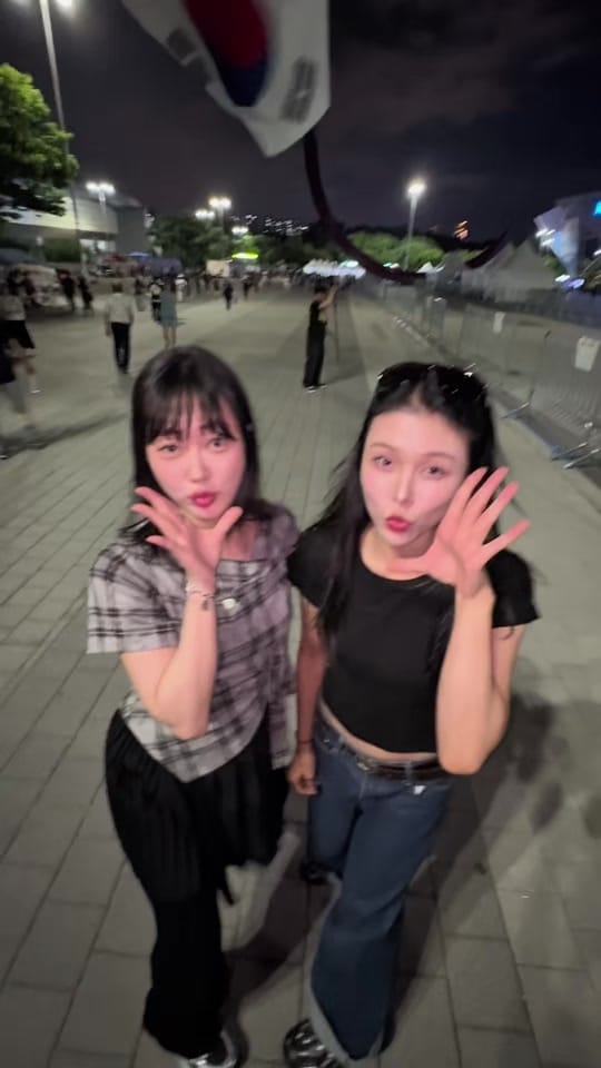 Post 1 by 레이지 on TikTok (video)
