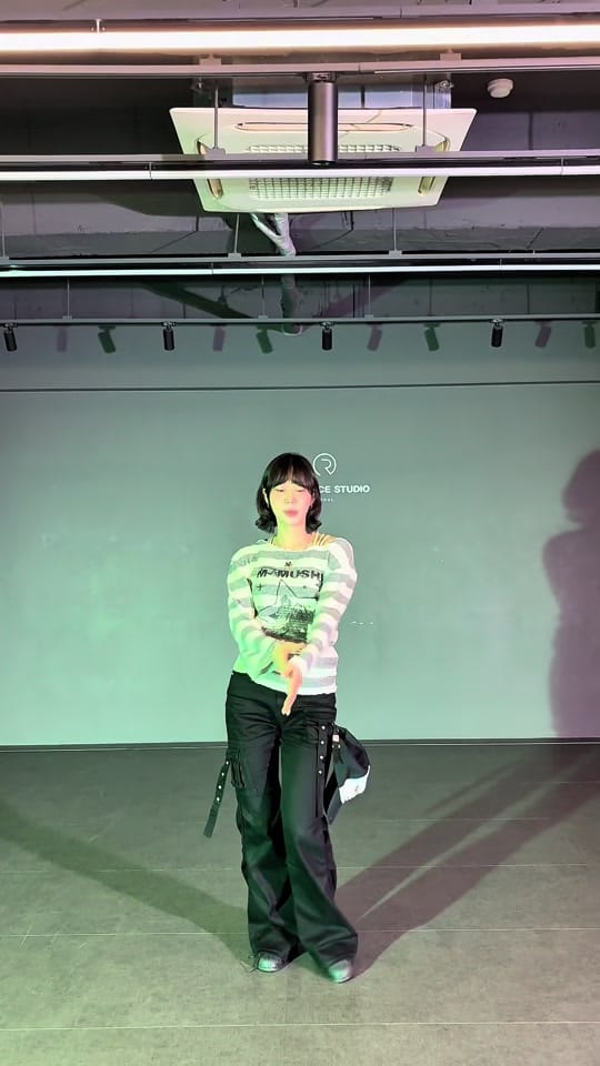 Post 4 by 레이지 on TikTok (video)