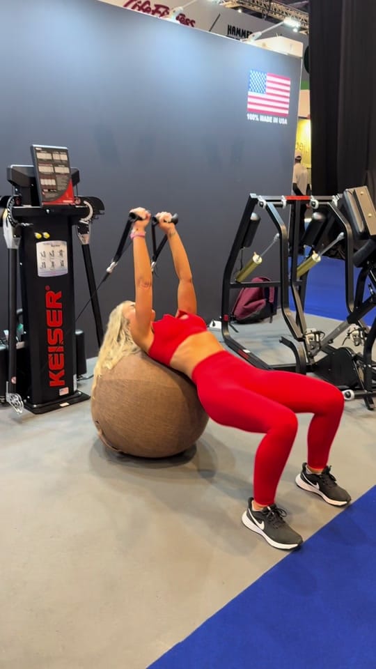 Post 8 by Agostina Fitness on TikTok (video)