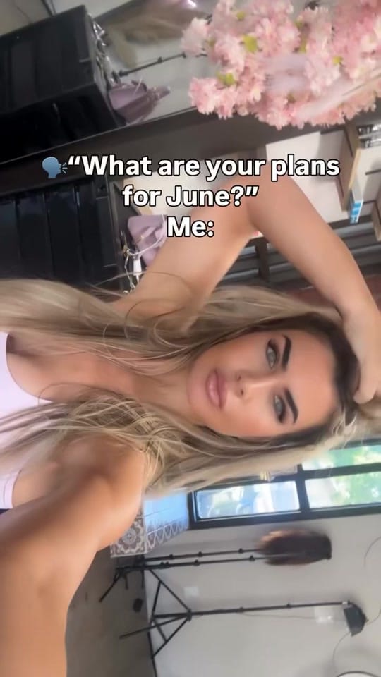 Post 2 by Agostina Fitness on TikTok (video)